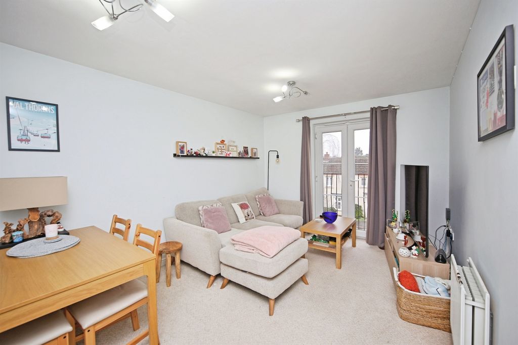 Property photo 1 of 25