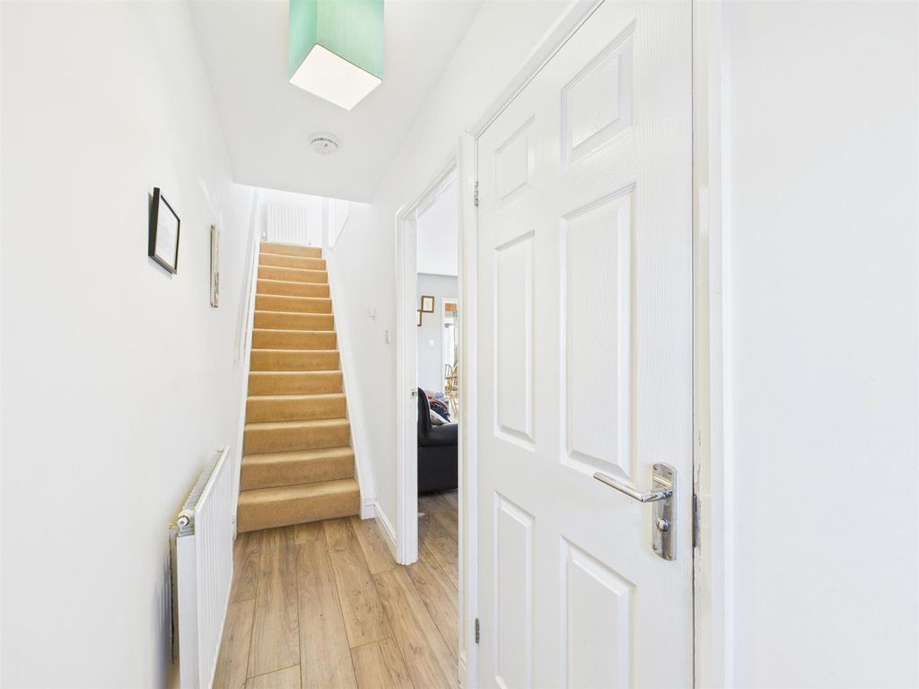 Property photo 3 of 20 Cam04045G0-Pr0045-Still012.Jpg