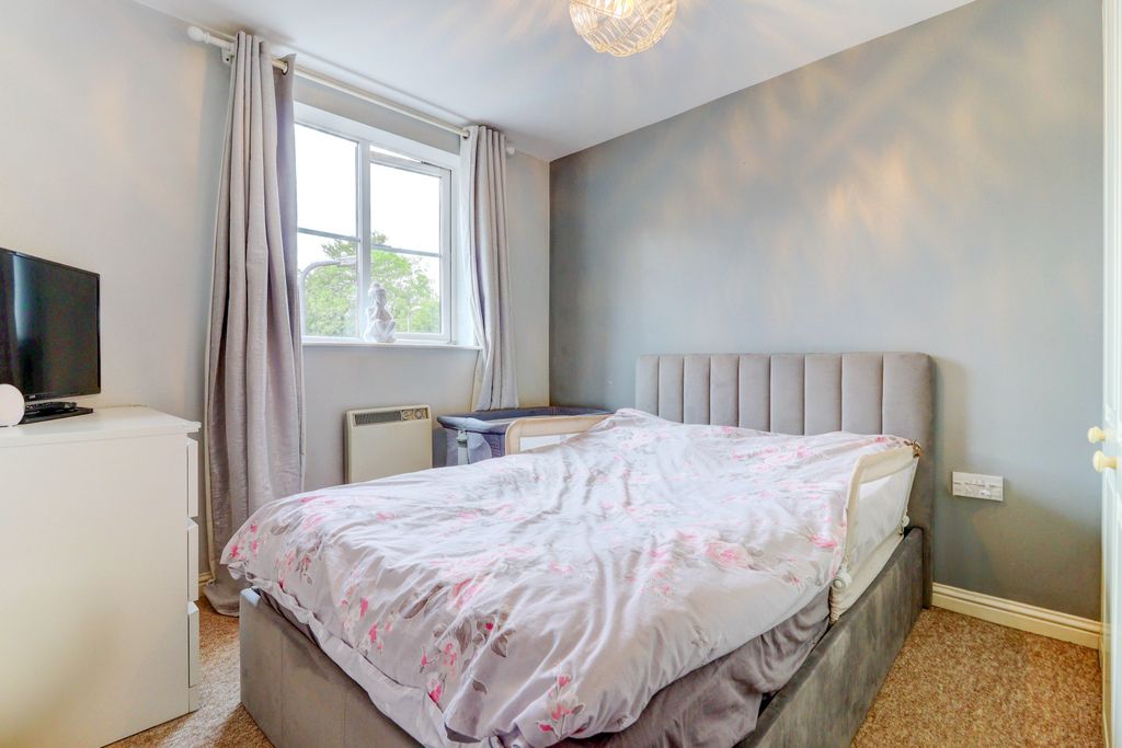 Property photo 3 of 7 Picture No. 13