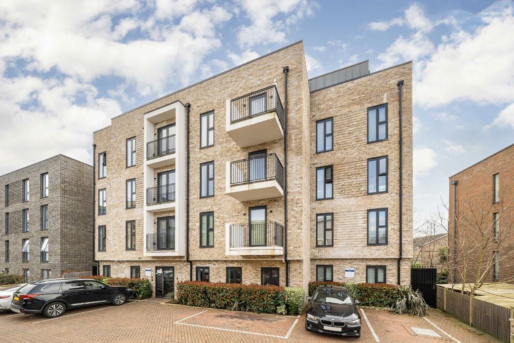 Property photo 1 of 6