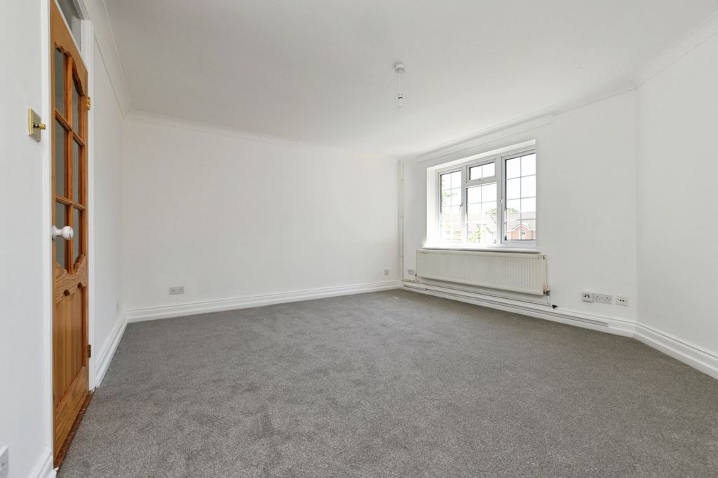 Property photo 3 of 15 Pbox-Img.Jpg