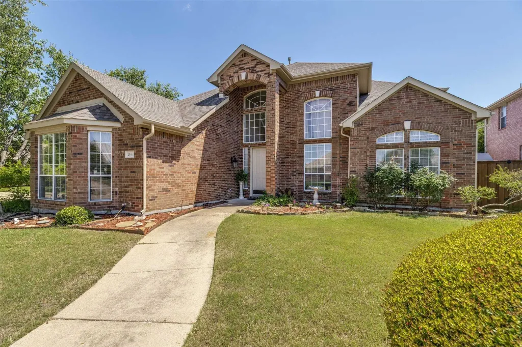 Property photo 1 of 31