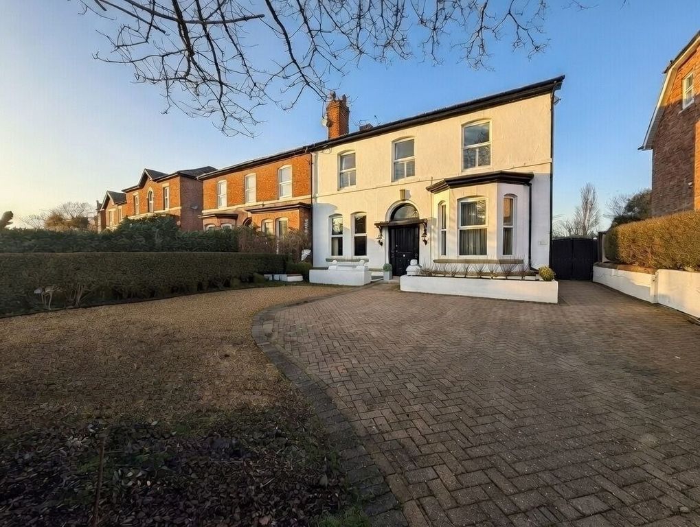 Property photo 1 of 18