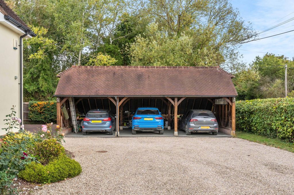 Property photo 3 of 61