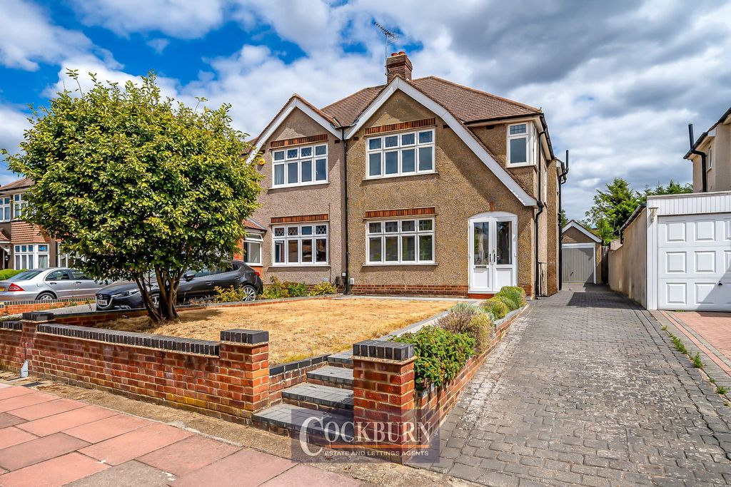Property photo 1 of 18