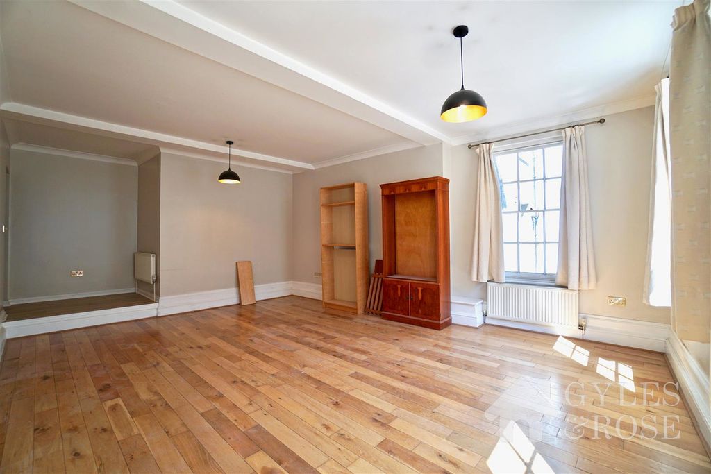Property photo 3 of 21