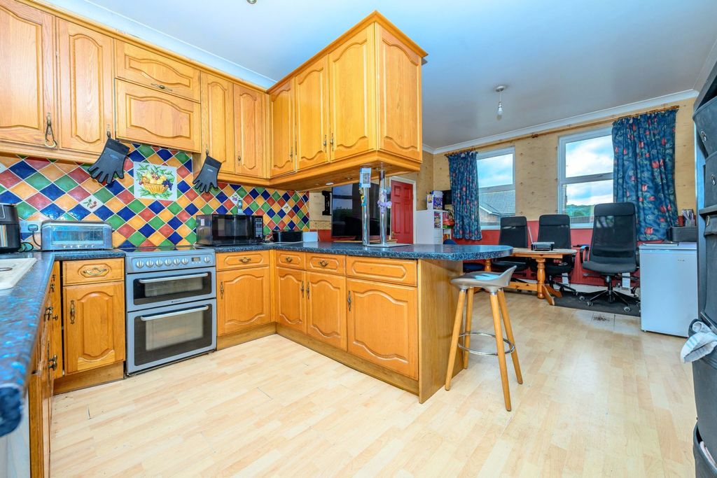 Property photo 3 of 24 Kitchen