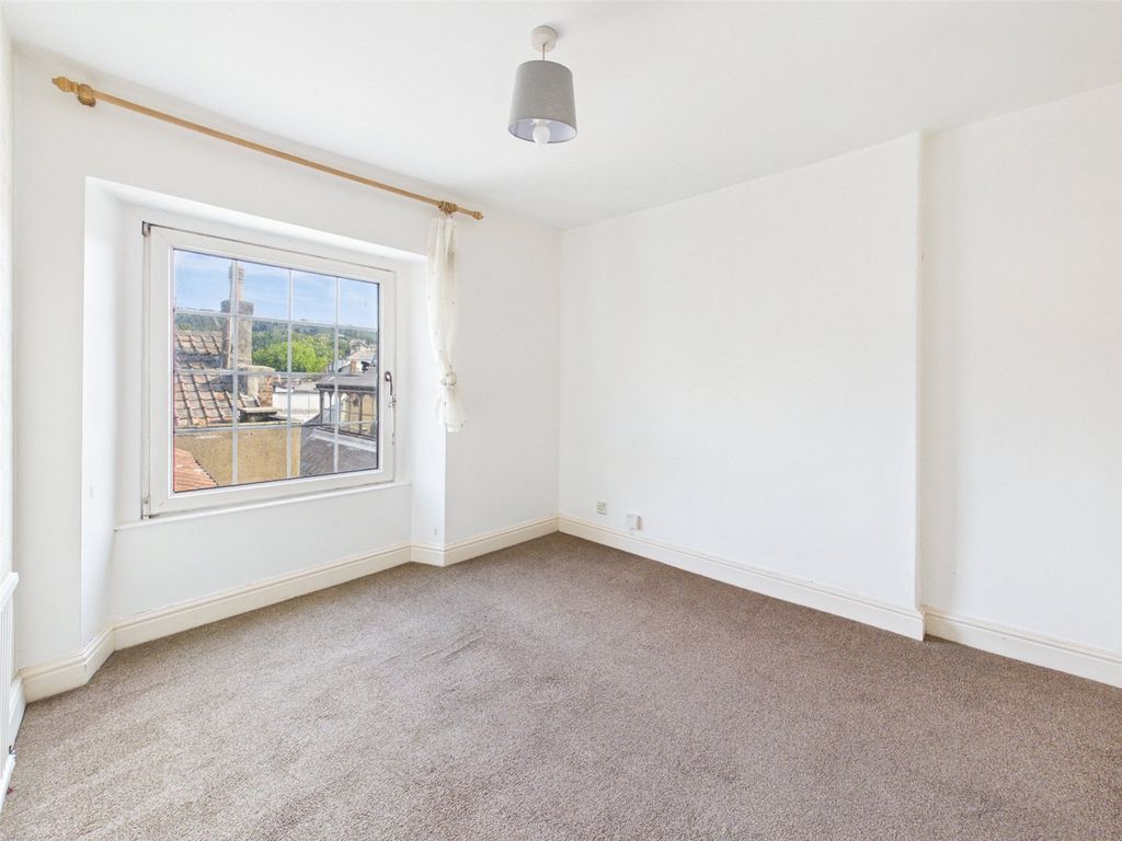 Property photo 2 of 15 Picture No. 01