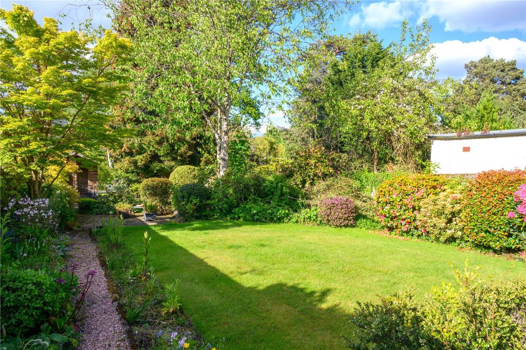 Property photo 3 of 22 Garden