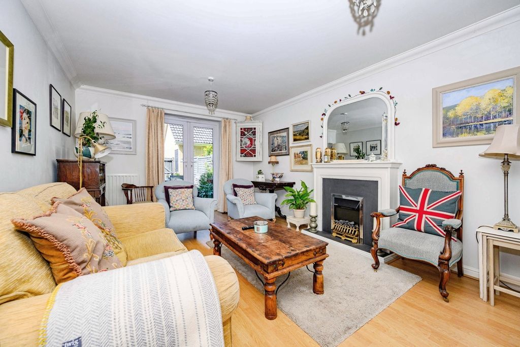 Property photo 2 of 19 Pbox-Img.Jpg