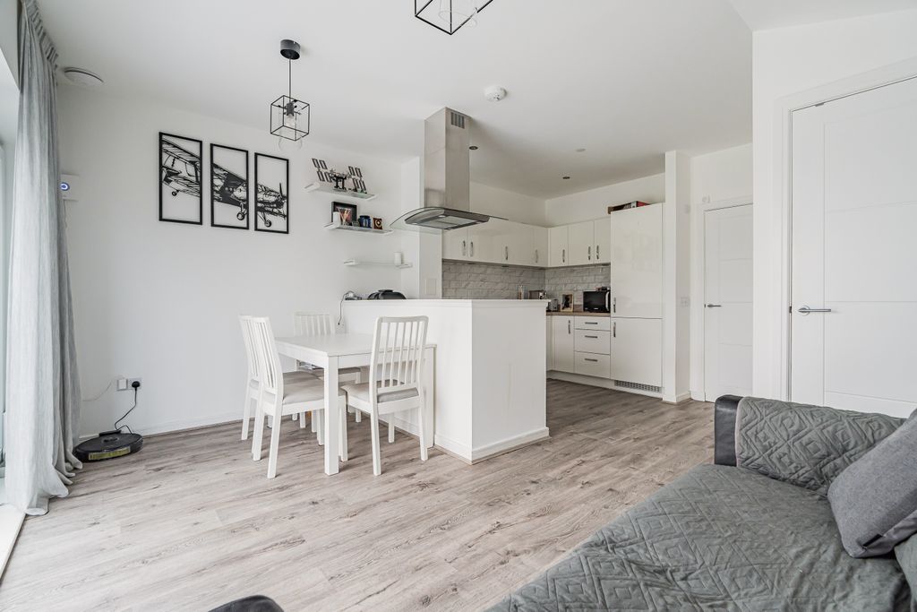 Property photo 3 of 34 Property Image 3