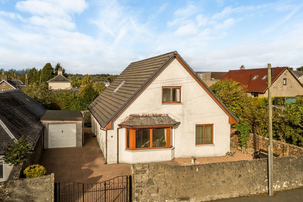 Property photo 1 of 21