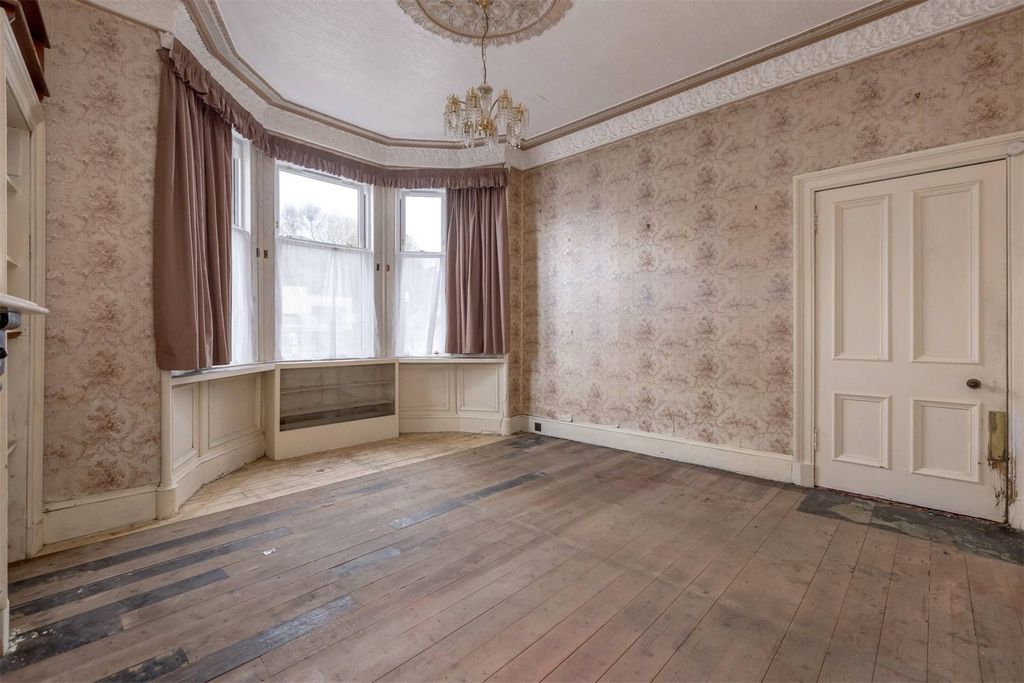 Property photo 3 of 20 Picture No. 07