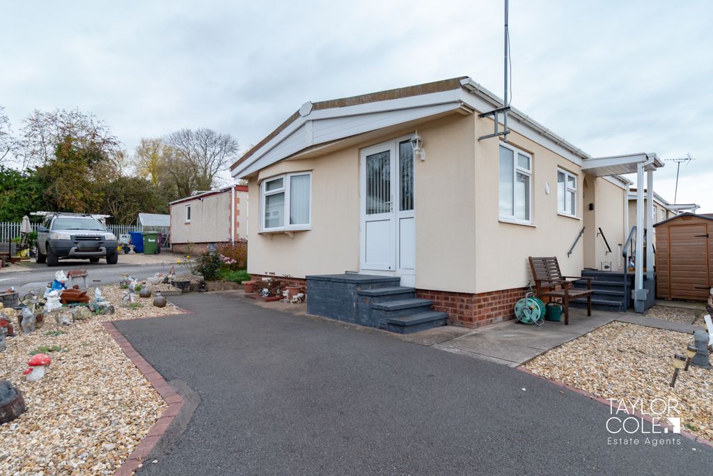 Property photo 1 of 18