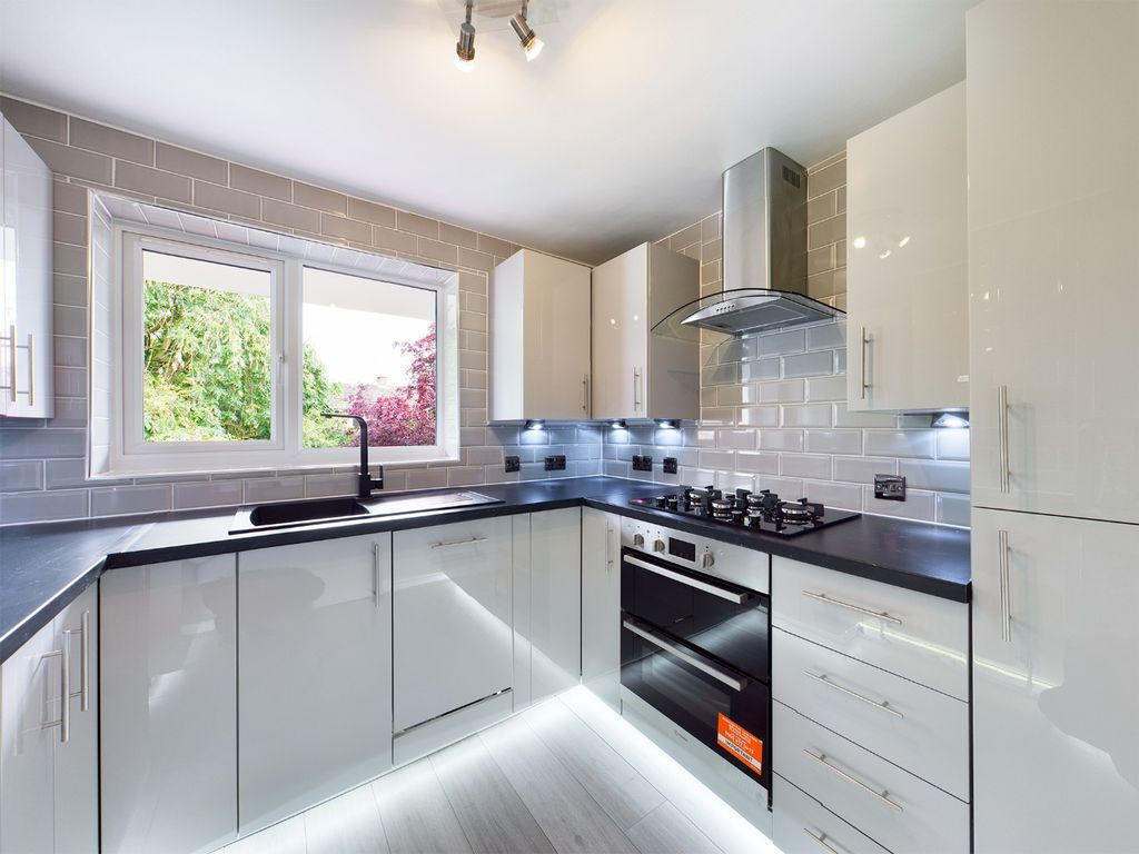 Property photo 1 of 11 4265500