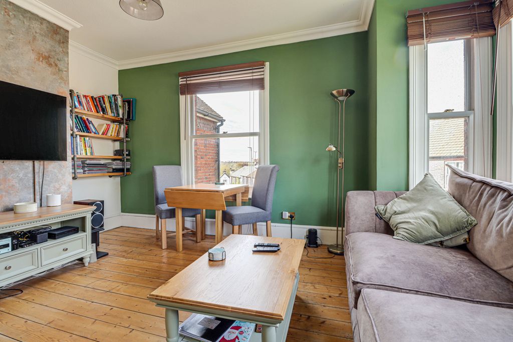 Property photo 2 of 8 Img0009Img0011