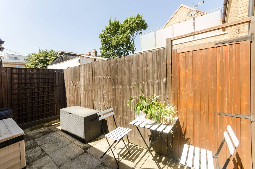 Property photo 3 of 8