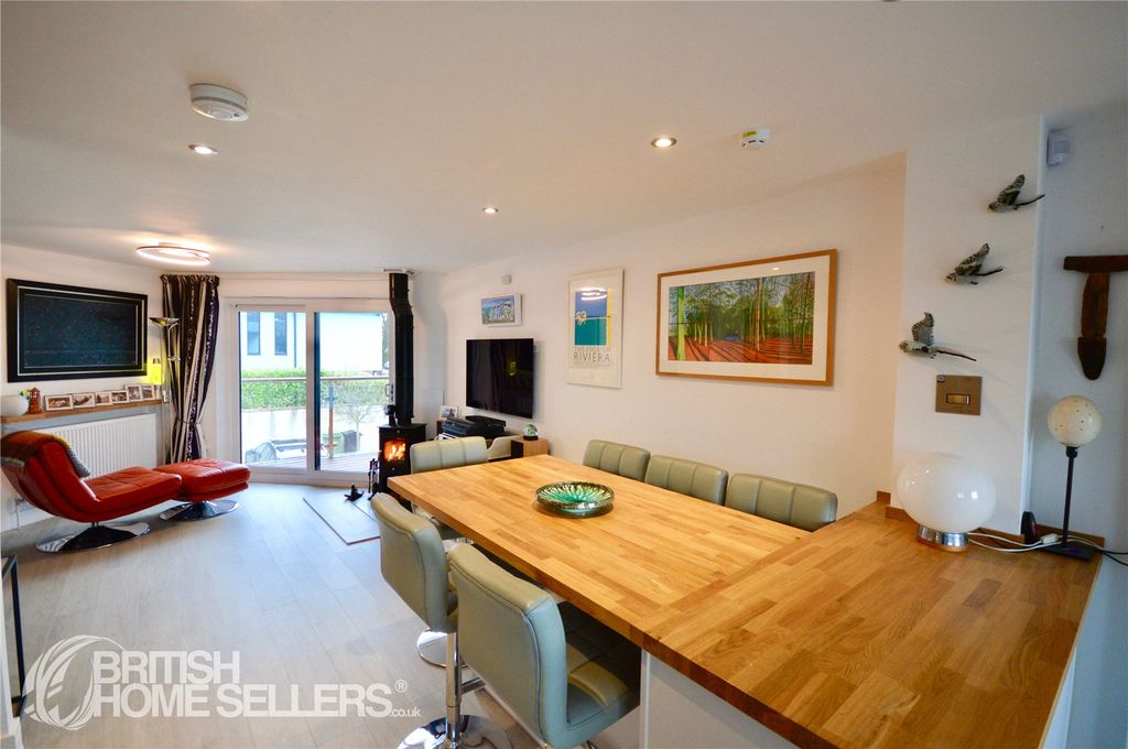 Property photo 3 of 21 Picture No. 08