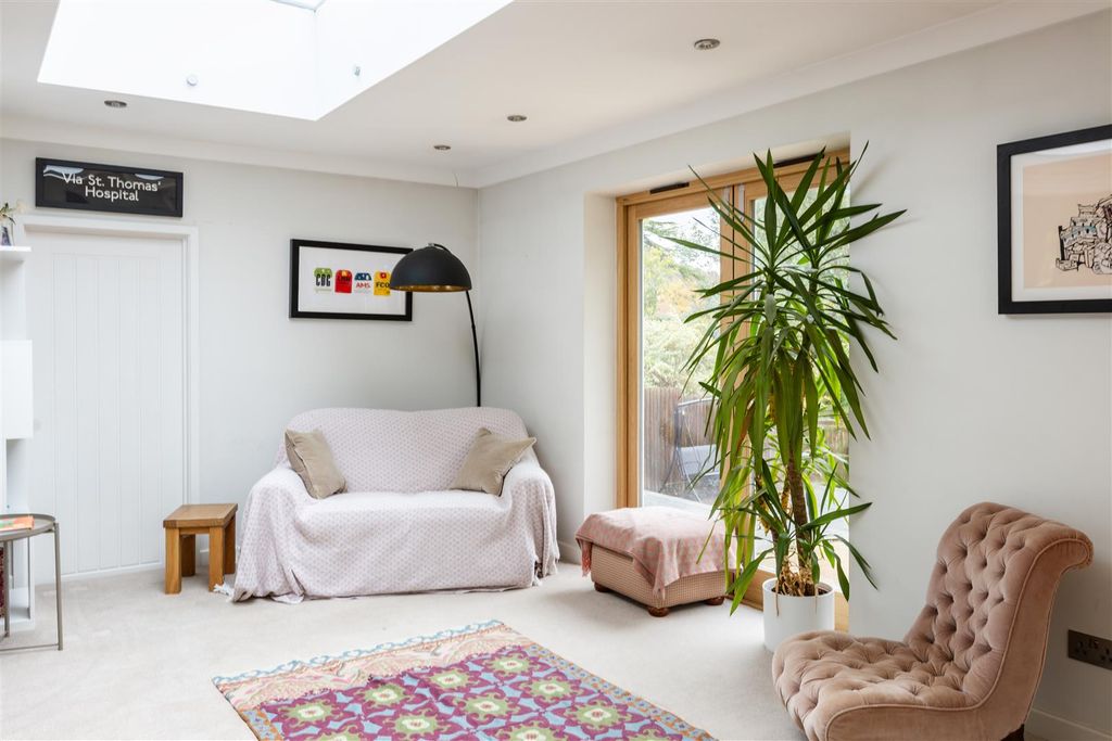 Additional image 6 of 5 bed detached house for saleHuntersfield Close, Reigate RH2