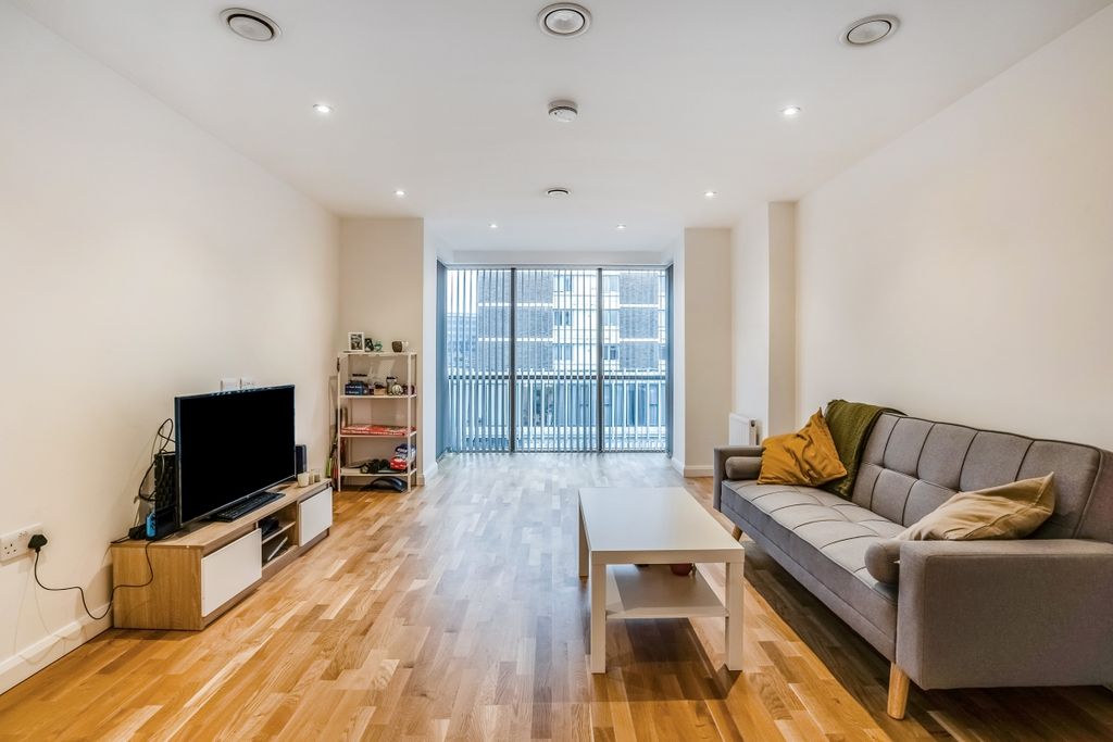 Property photo 3 of 10 20 Orchid Court 3...