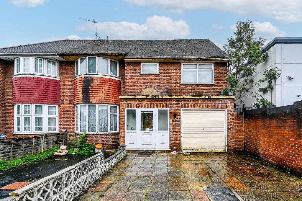 Property photo 1 of 15