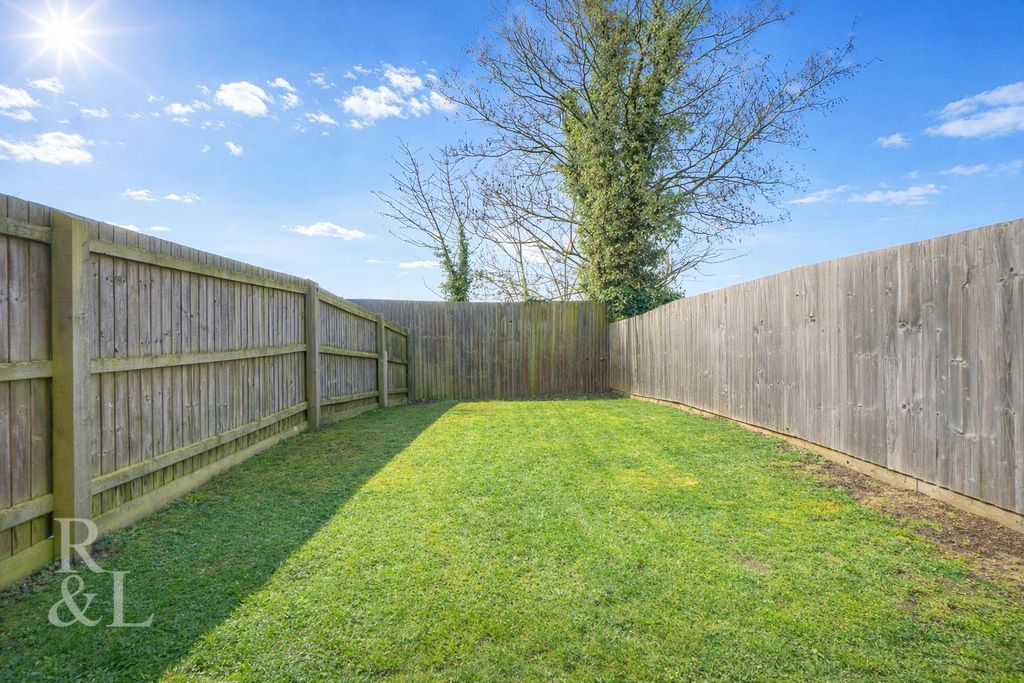 Property photo 2 of 25 2Edcdc2F-8E8E-4F2E-B324-8624A42B2713.Png