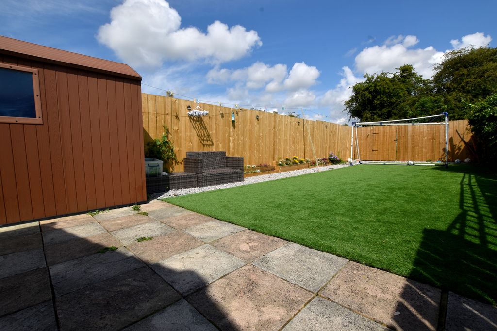 Property photo 2 of 15