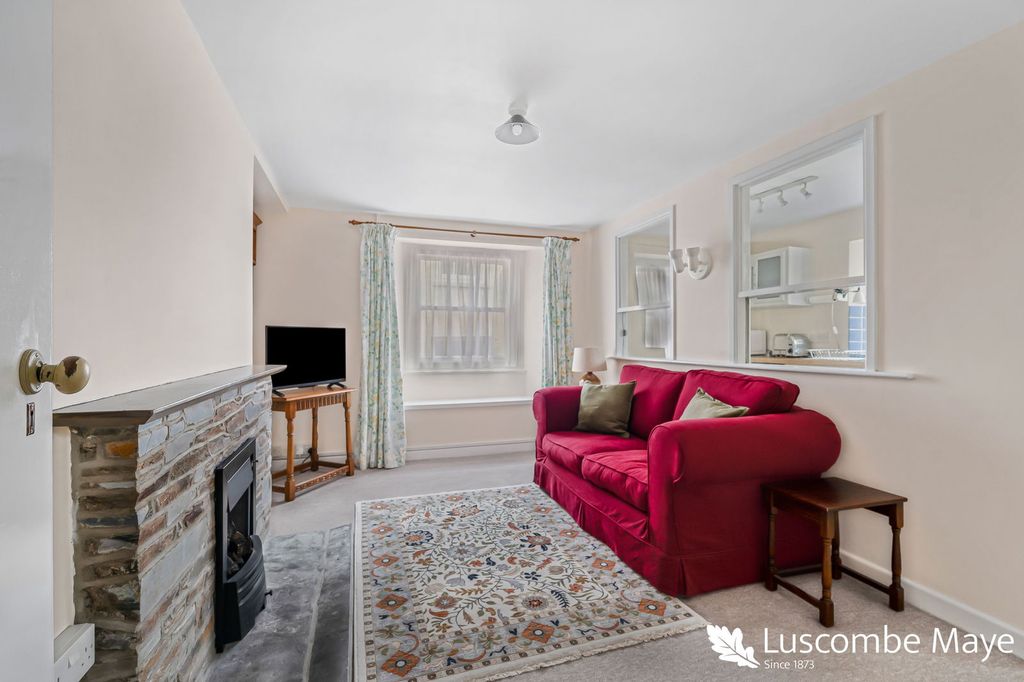 Property photo 2 of 16