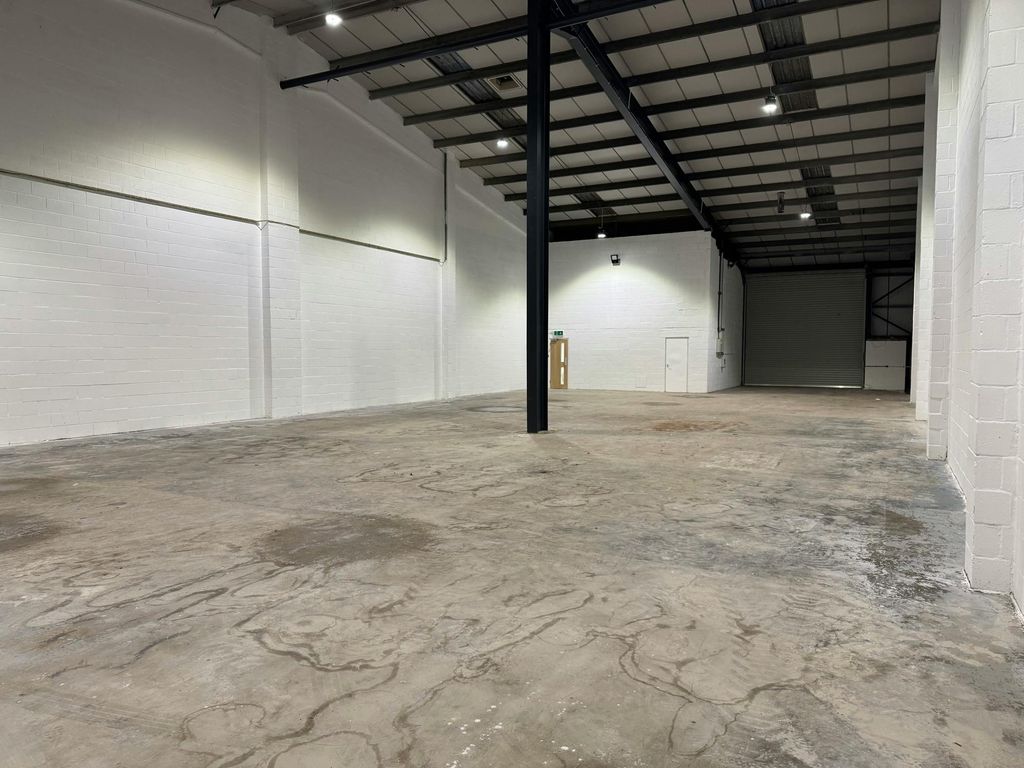 Property photo 2 of 5 Warehouse