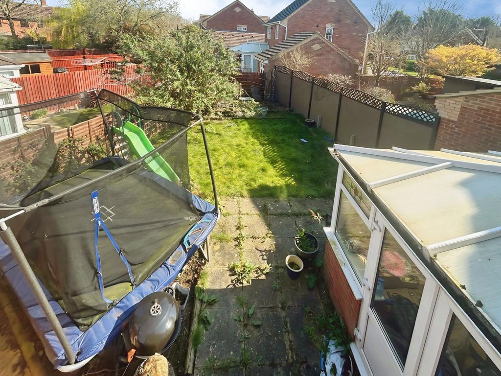 Property photo 3 of 12