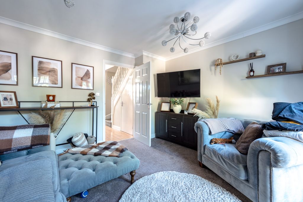 Property photo 2 of 43