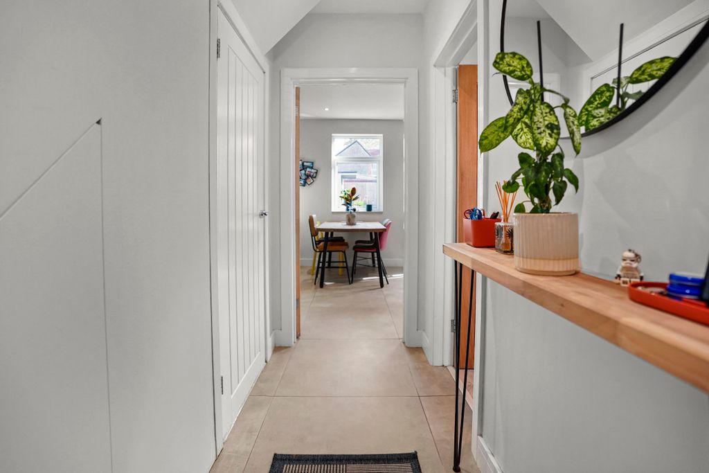 Property photo 2 of 38