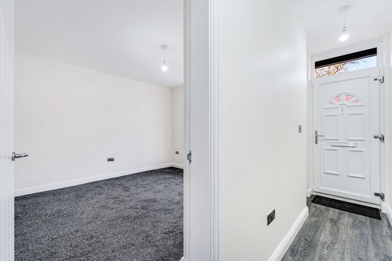 Property photo 3 of 16 Photo 11