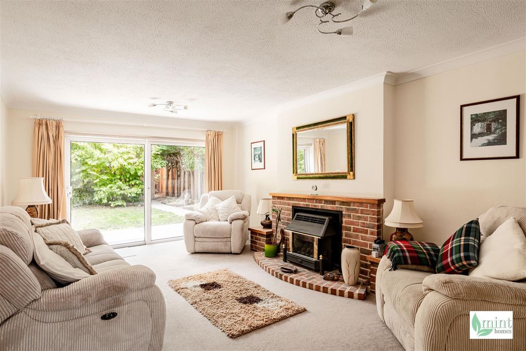 Property photo 3 of 22 Finch Close - Watermark-1.Jpg