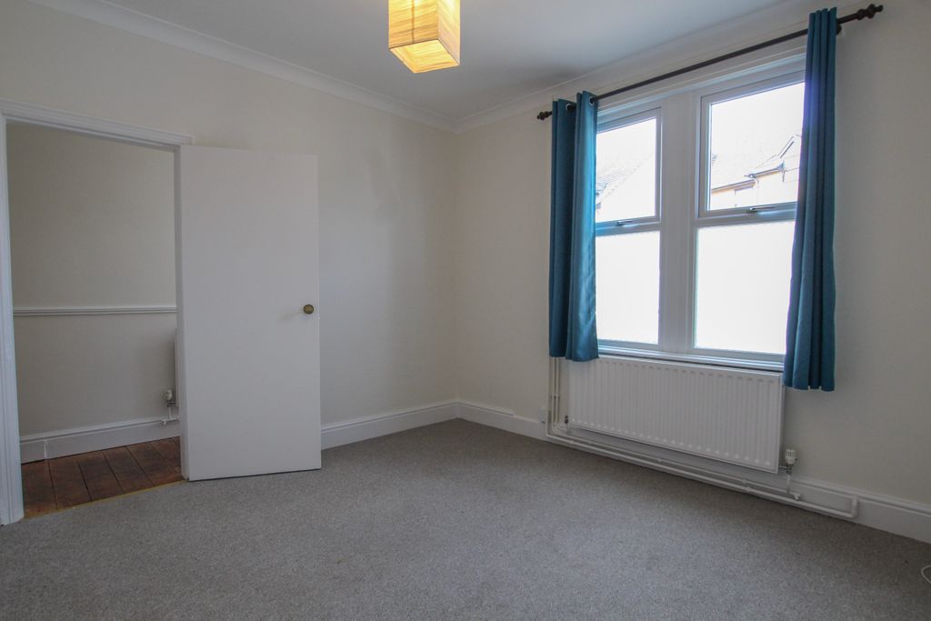 Property photo 3 of 14 Living Room