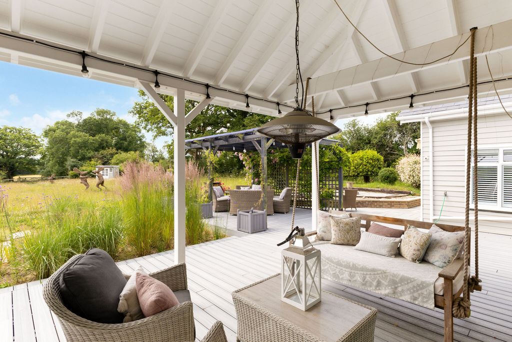 Property photo 2 of 3