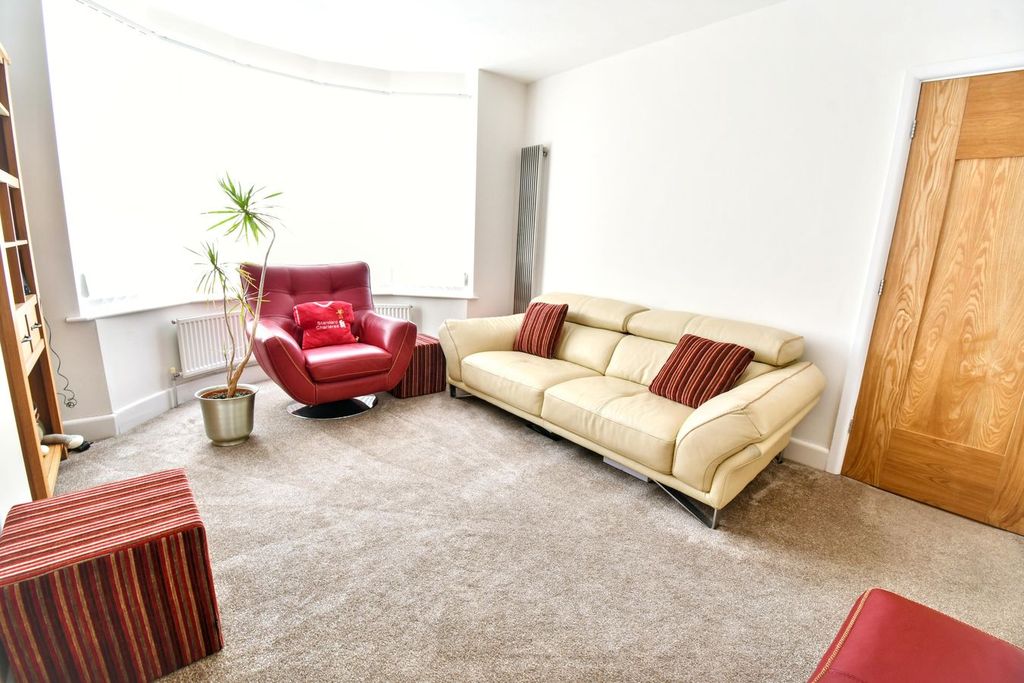 Property photo 3 of 29