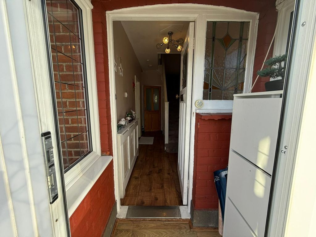 Property photo 3 of 44