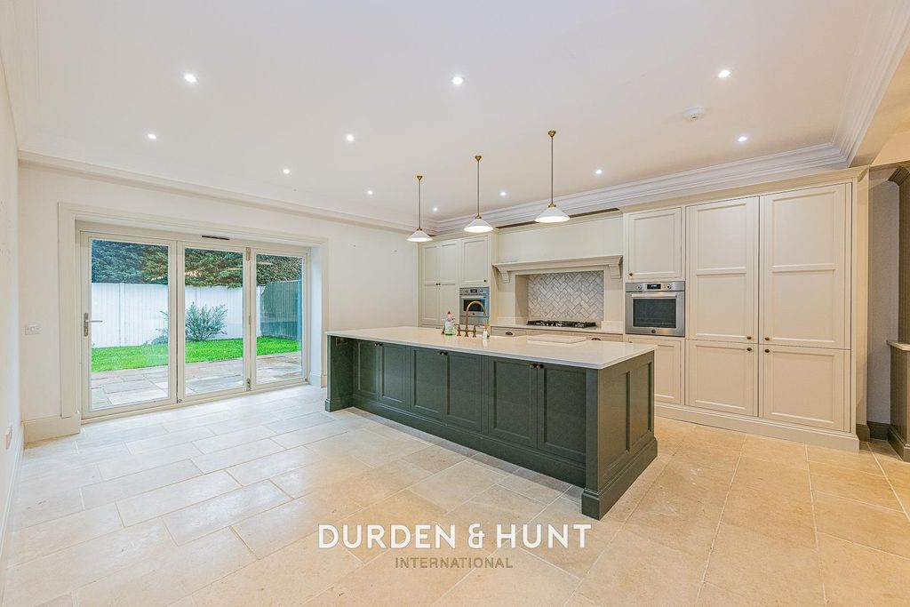 Property photo 2 of 46 Foxglove-28.Jpg