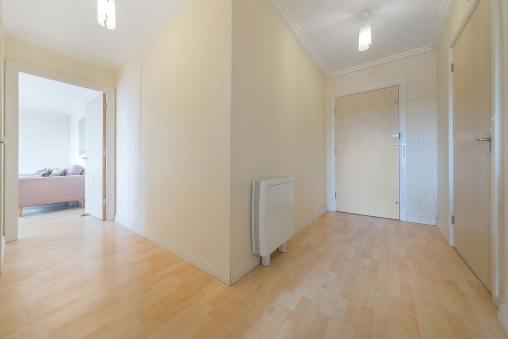 Property photo 3 of 8