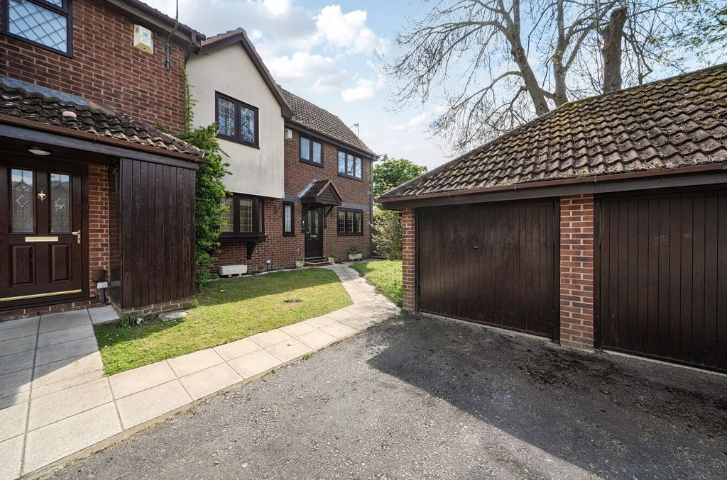 Property photo 1 of 17 1442588-16-69E764...