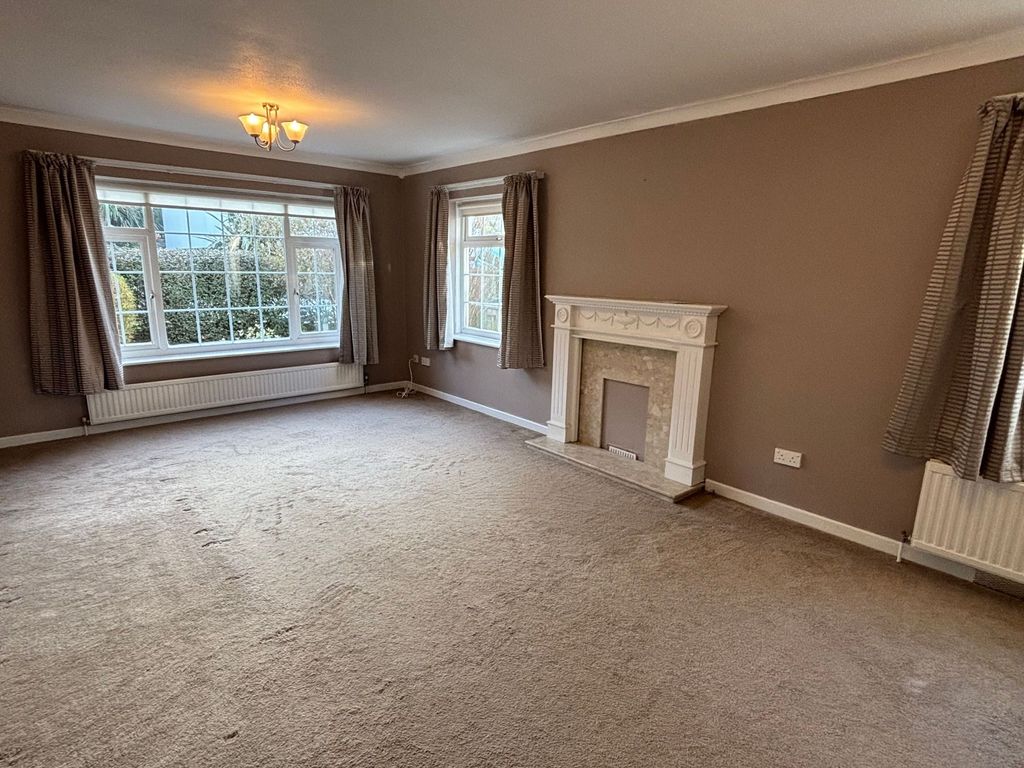 Property photo 2 of 15 Living Room