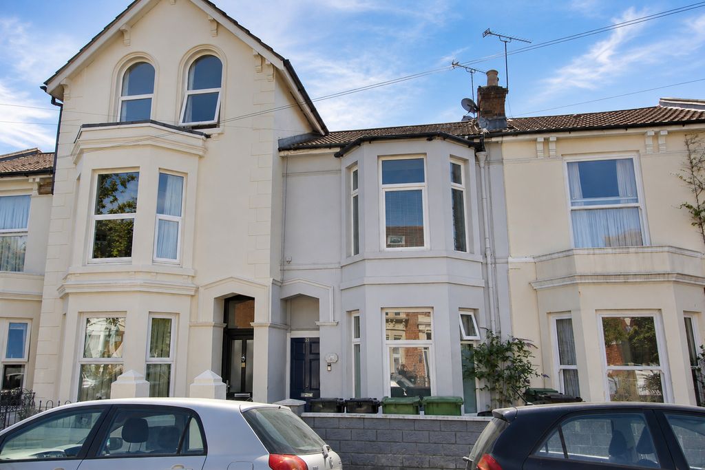 Property photo 1 of 11