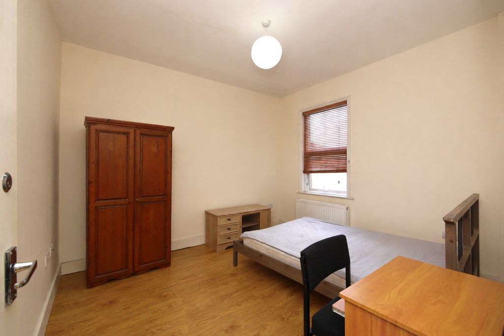 Property photo 3 of 7 3293682