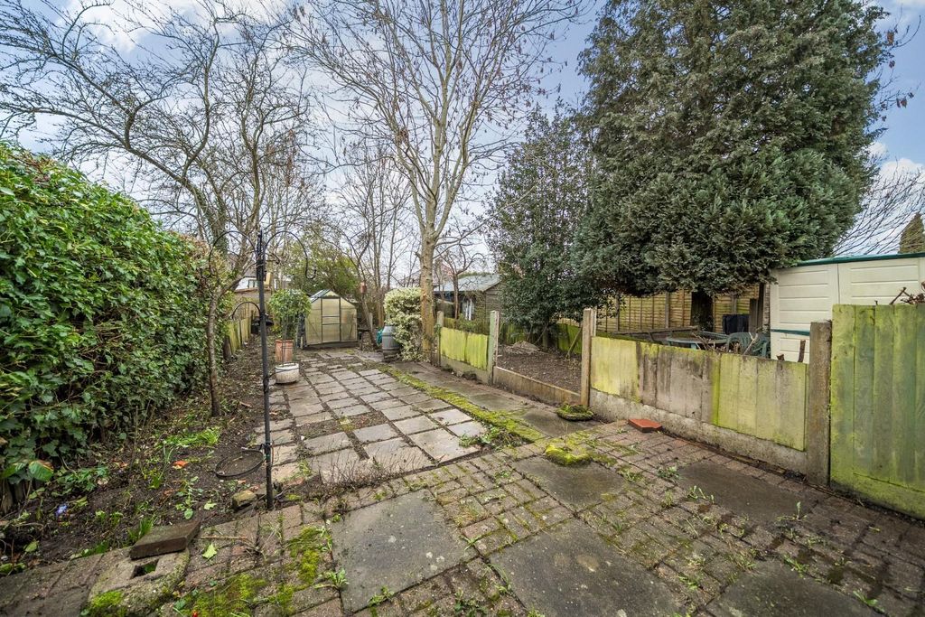 Property photo 3 of 11