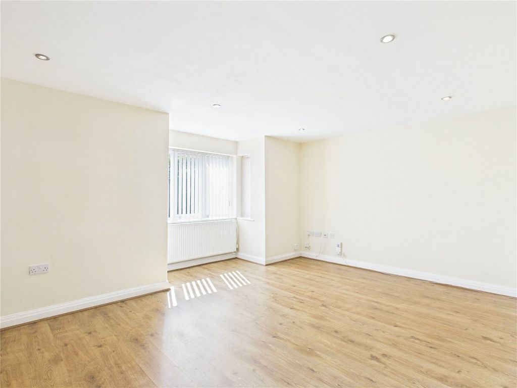 Property photo 3 of 10 Picture No. 10