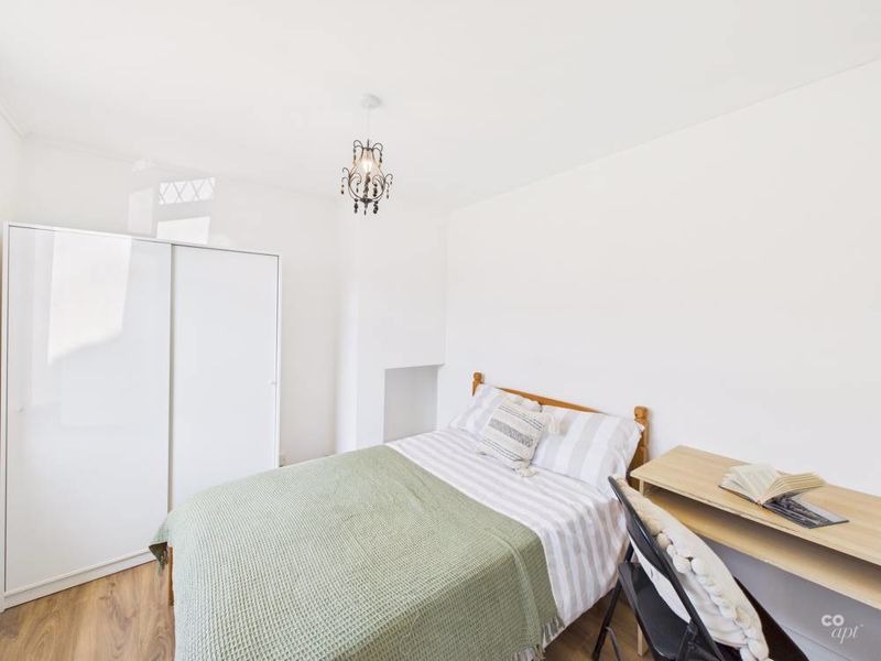 Property photo 1 of 15 Bedroom