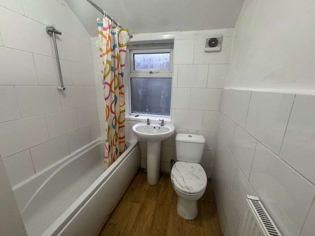 Property photo 3 of 9 Image