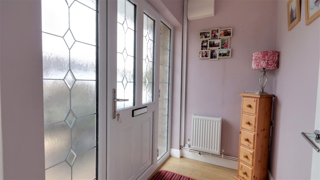 Property photo 3 of 20 Hallway.Jpg