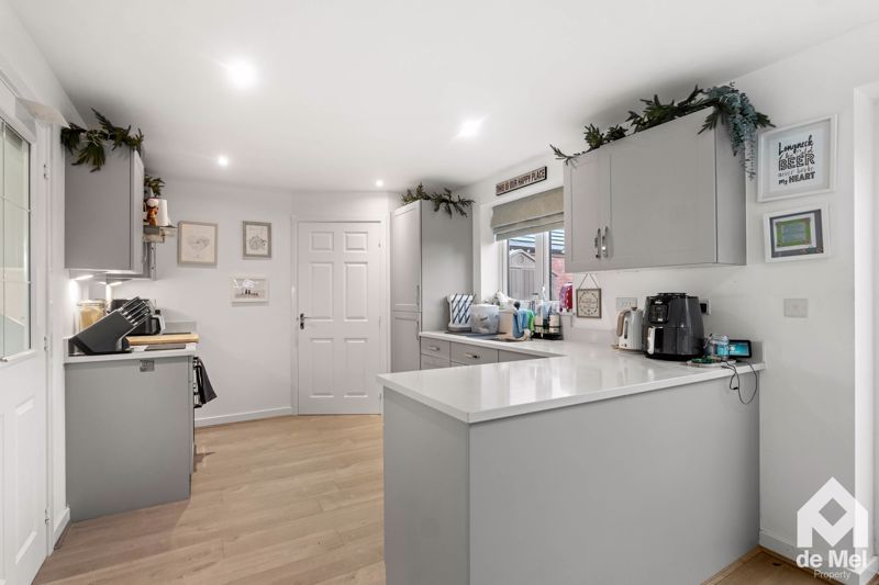 Property photo 3 of 17 Photo 13